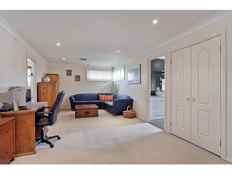 73 Aberdeen Circuit, Glenmore Park NSW 2745