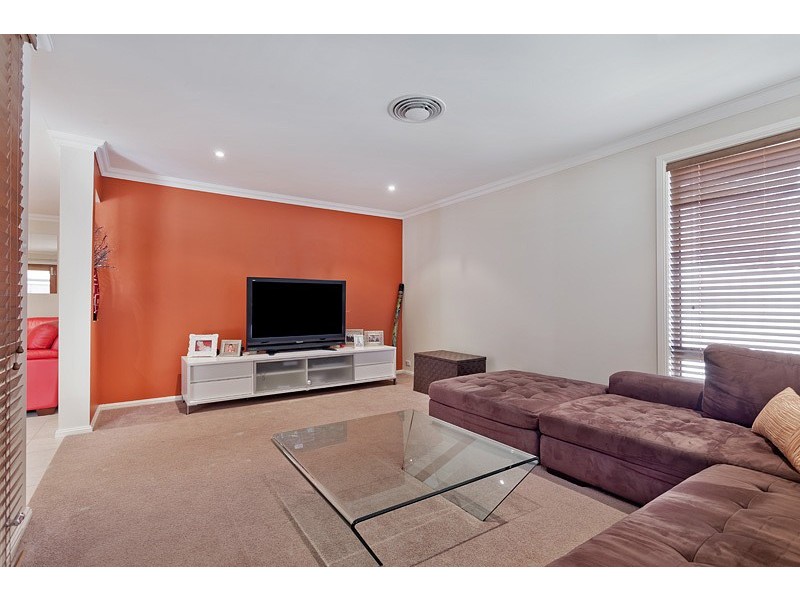 50 Waterford Way, Glenmore Park NSW 2745