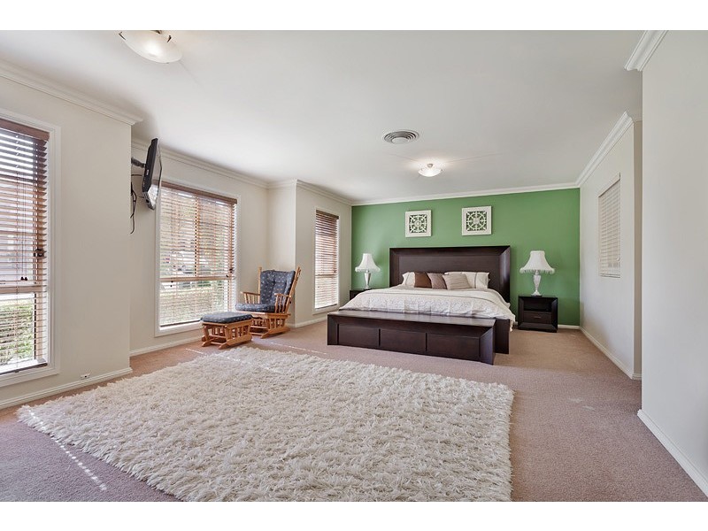 50 Waterford Way, Glenmore Park NSW 2745