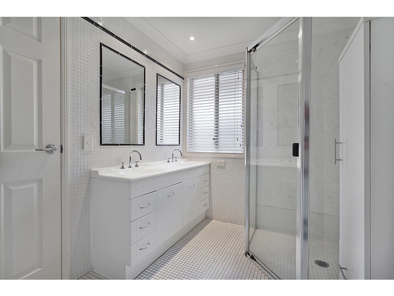 18 Candlebark Circuit, Glenmore Park NSW 2745