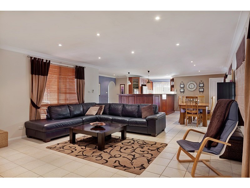 18 Mozart Place, Cranebrook NSW 2749