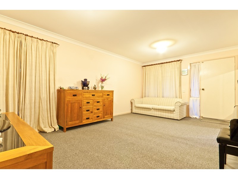 12 Oriole Street, Glenmore Park NSW 2745