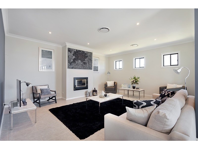 6 Glenmore Ridge Drive, Glenmore Park NSW 2745