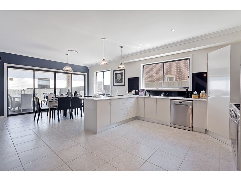 6 Glenmore Ridge Drive, Glenmore Park NSW 2745