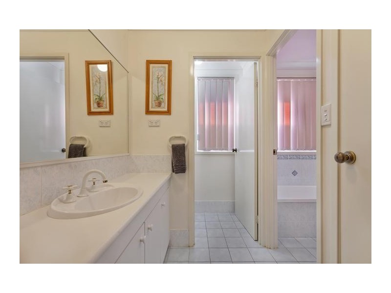 15 The Lakes Drive, Glenmore Park NSW 2745