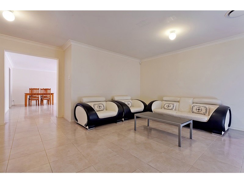 11 Alston Street, Glenmore Park NSW 2745