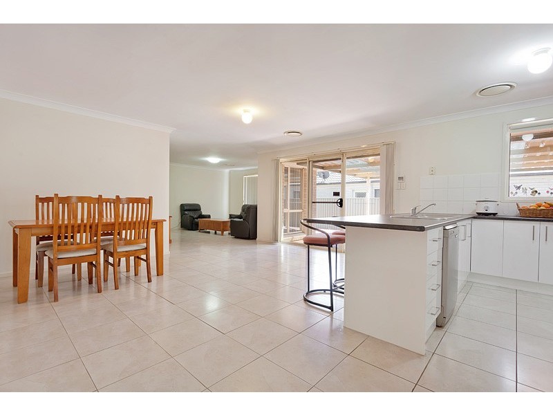 11 Alston Street, Glenmore Park NSW 2745