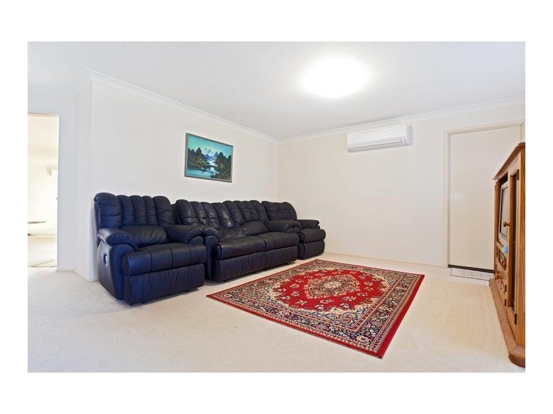 5 Castlerock Avenue, Glenmore Park NSW 2745