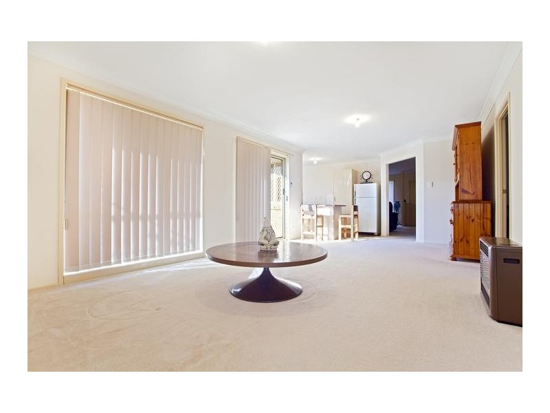 5 Castlerock Avenue, Glenmore Park NSW 2745