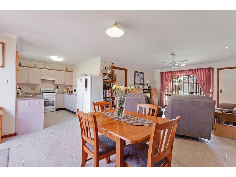 1/2 Telopea Close, Glenmore Park NSW 2745