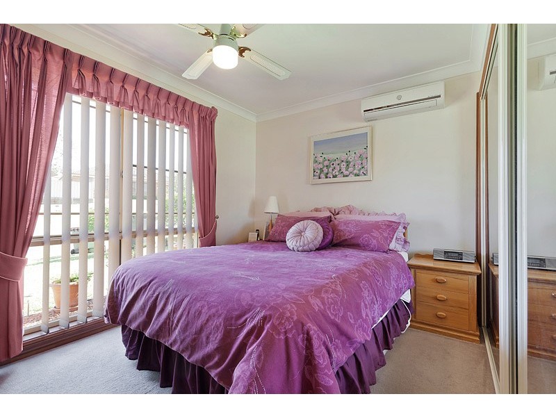 1/2 Telopea Close, Glenmore Park NSW 2745