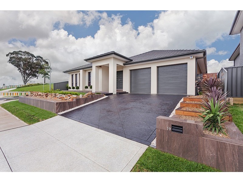 19 Glenmore Ridge Drive, Glenmore Park NSW 2745