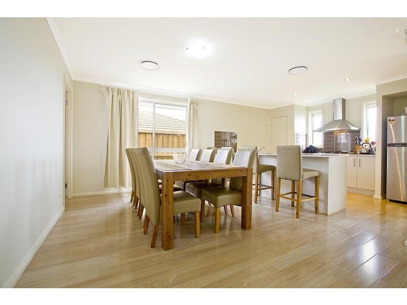 9 Sunrise Terrace, Glenmore Park NSW 2745