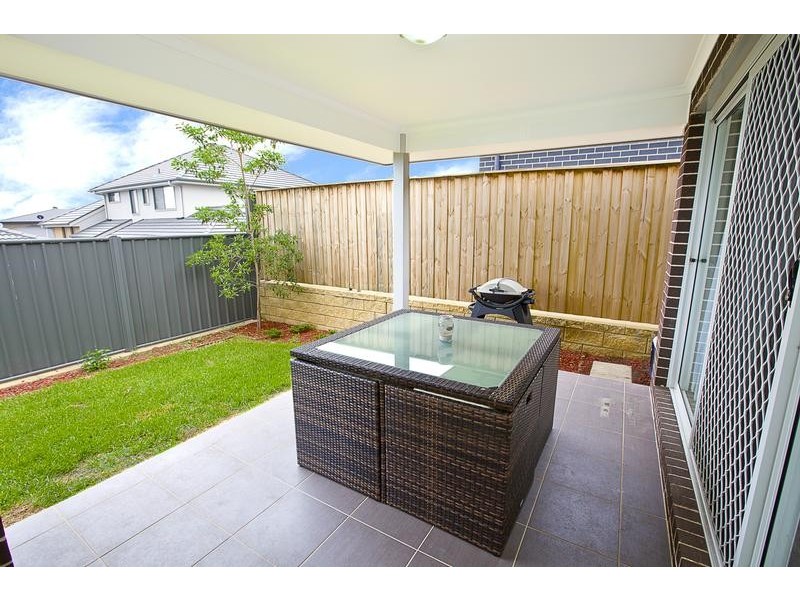 9 Sunrise Terrace, Glenmore Park NSW 2745