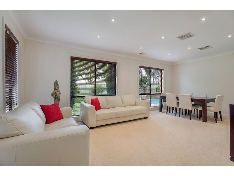 2 Torquay Terrace, Glenmore Park NSW 2745