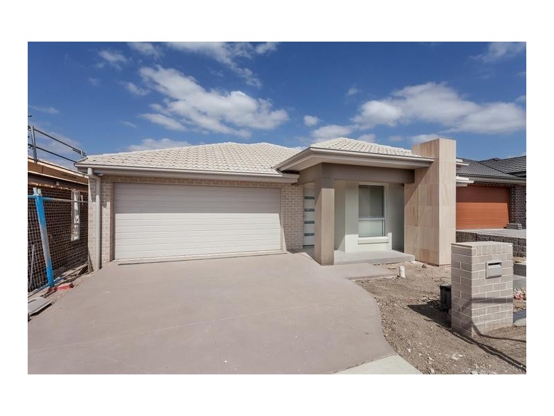 12 Hassall Way, Glenmore Park NSW 2745