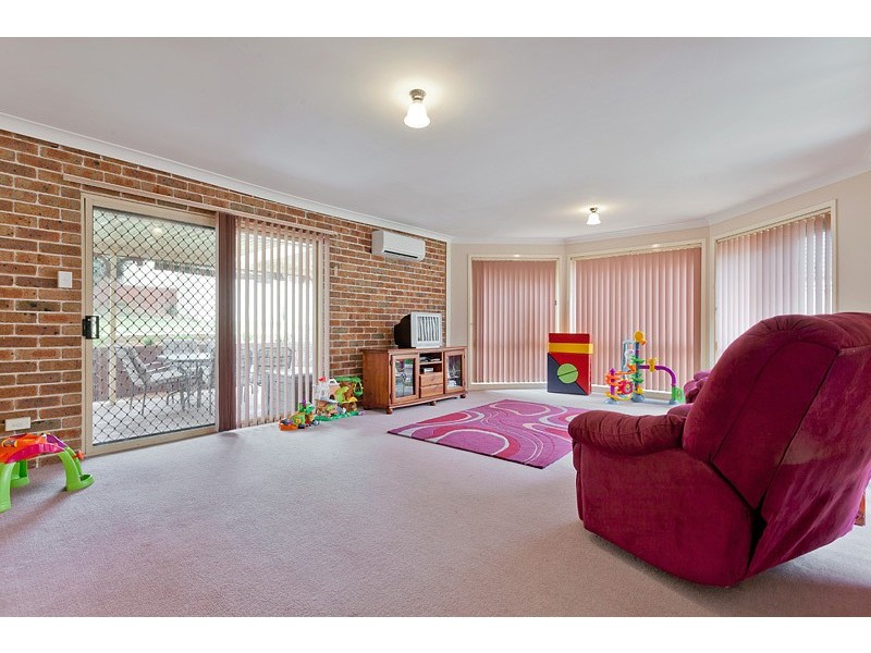 12 Begonia Court, Glenmore Park NSW 2745