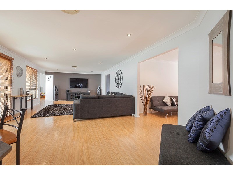 20 Monteray Terrace, Glenmore Park NSW 2745