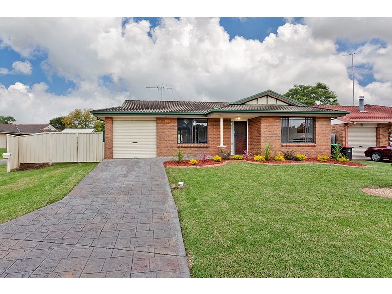 18 Silvereye Close, Glenmore Park NSW 2745