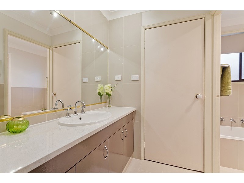 18 Silvereye Close, Glenmore Park NSW 2745