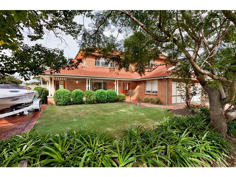 8 Burra Close, Glenmore Park NSW 2745