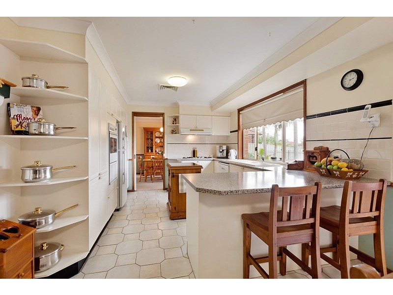 8 Burra Close, Glenmore Park NSW 2745