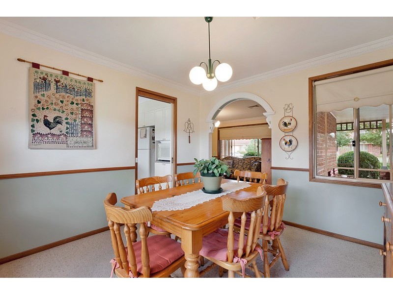 8 Burra Close, Glenmore Park NSW 2745