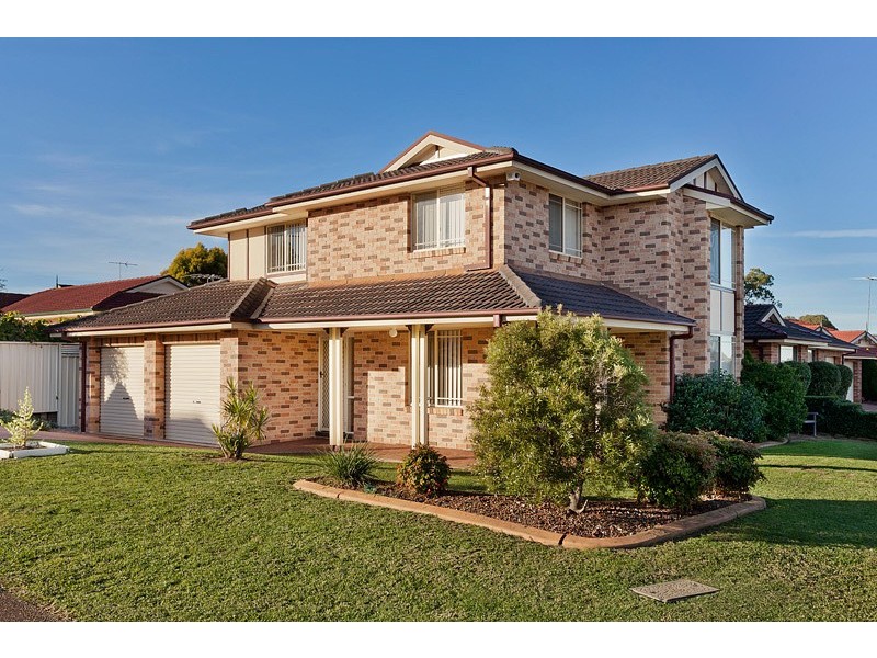 17 Dunna Place, Glenmore Park NSW 2745