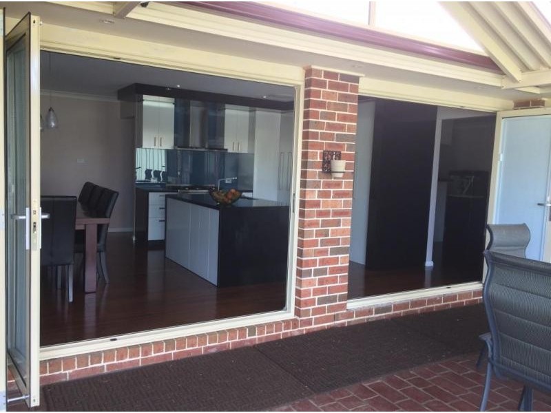 39 Glengarry Drive, Glenmore Park NSW 2745