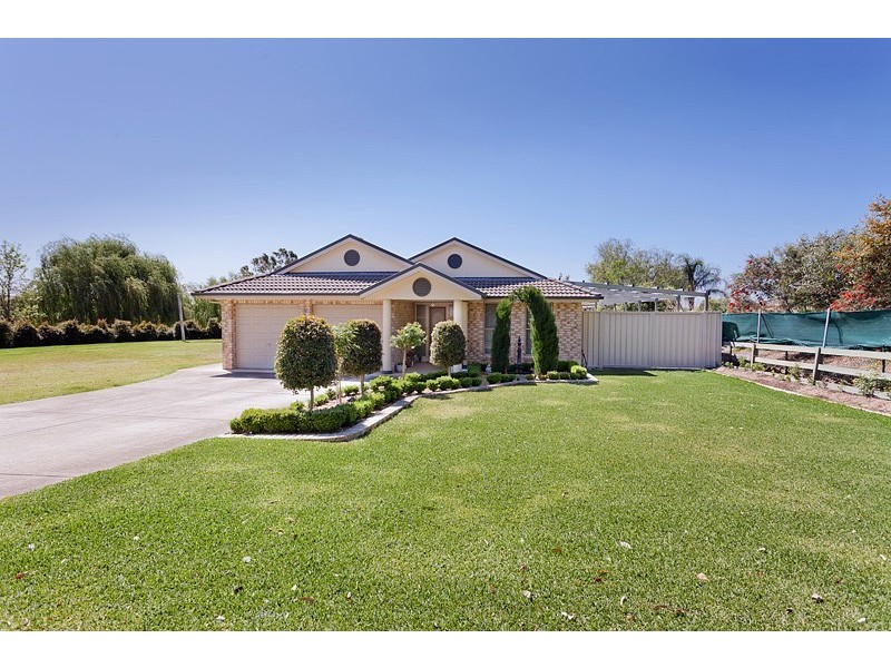 58 Greendale Road, Wallacia NSW 2745