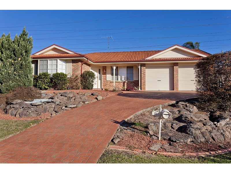 15 Yellow Gum Close, Glenmore Park NSW 2745