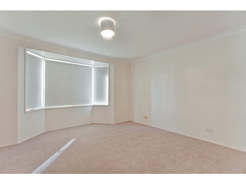 15 Yellow Gum Close, Glenmore Park NSW 2745