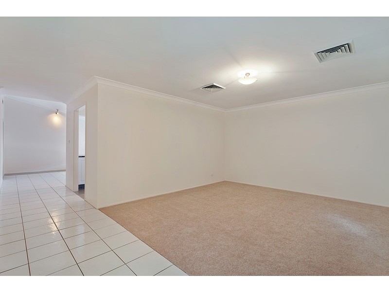 15 Yellow Gum Close, Glenmore Park NSW 2745