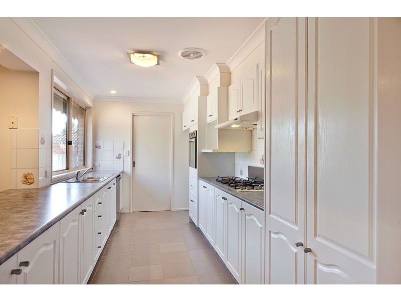 15 Yellow Gum Close, Glenmore Park NSW 2745