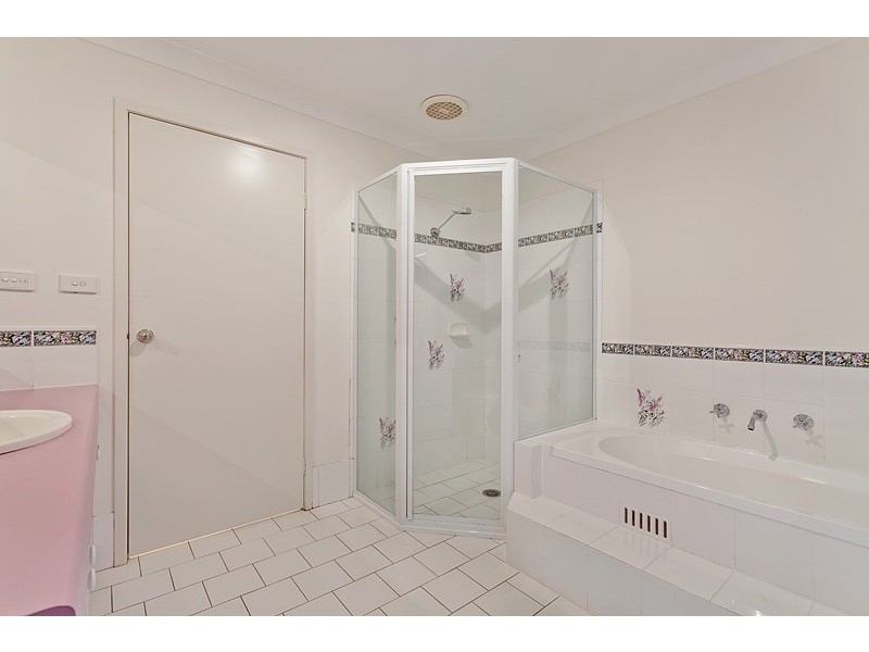 15 Yellow Gum Close, Glenmore Park NSW 2745