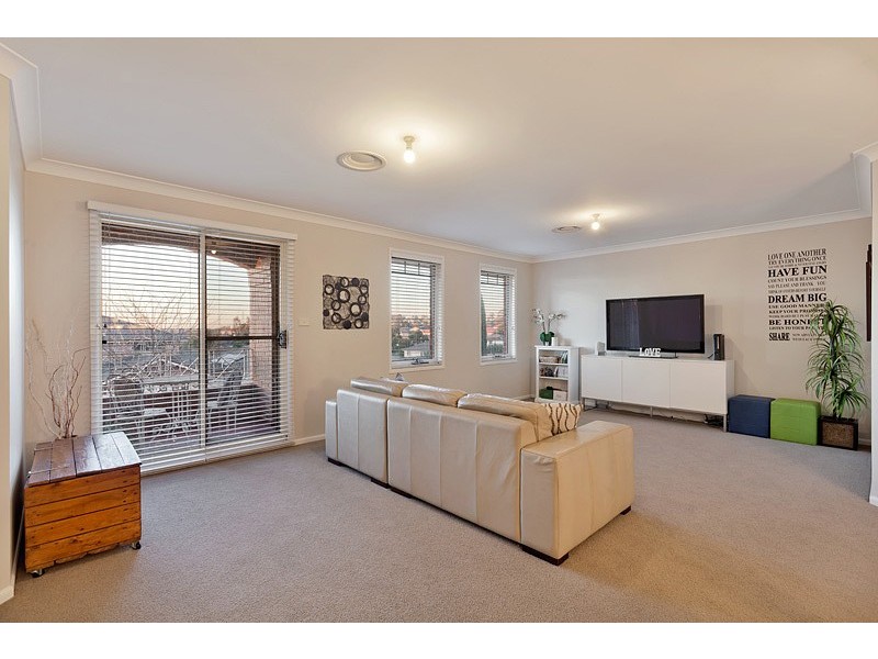 6 Branksome Way, Glenmore Park NSW 2745