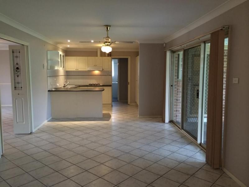 11 Coco Drive, Glenmore Park NSW 2745