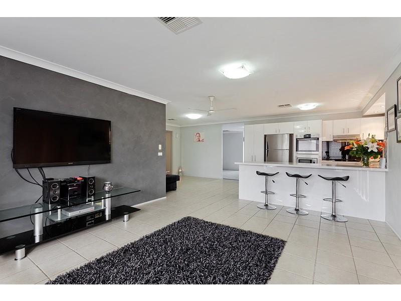 30 Kobina Ave, Glenmore Park NSW 2745
