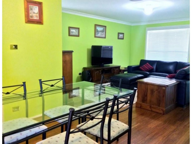 2/380 Glenmore Parkway, Glenmore Park NSW 2745