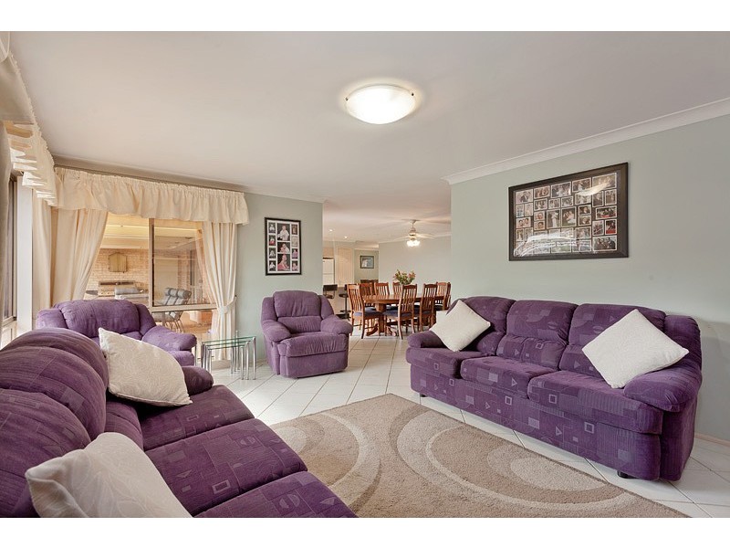 49 St Andrews Drive, Glenmore Park NSW 2745