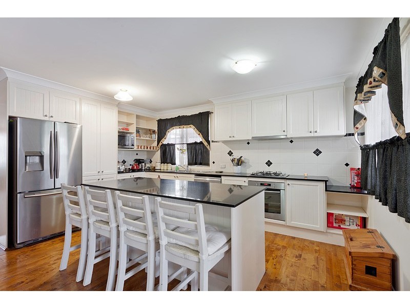 10 Mari Close, Glenmore Park NSW 2745