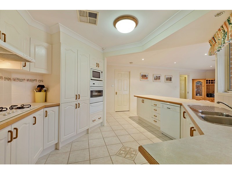 5 Huntingdale Drive, Glenmore Park NSW 2745