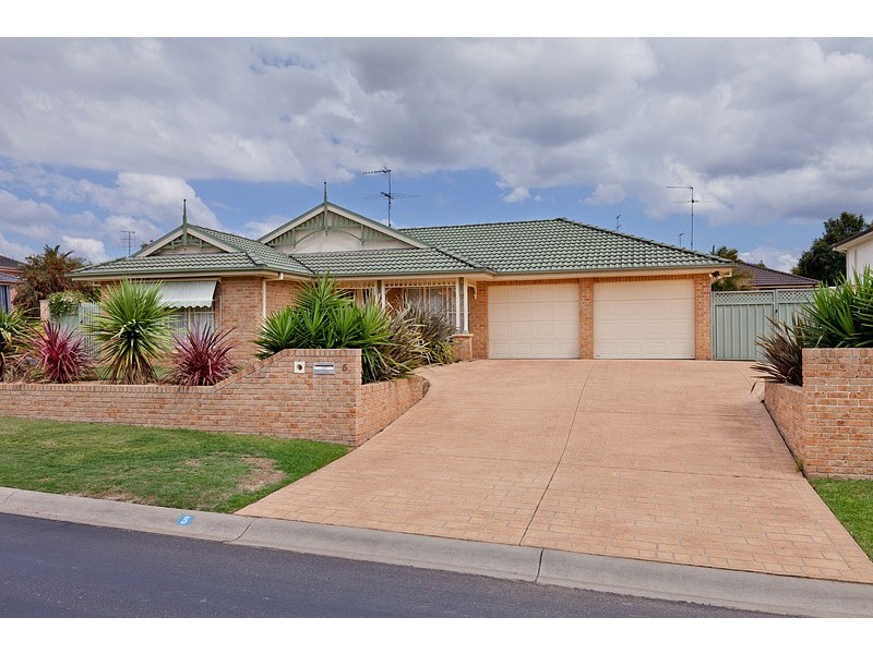 5 Huntingdale Drive, Glenmore Park NSW 2745