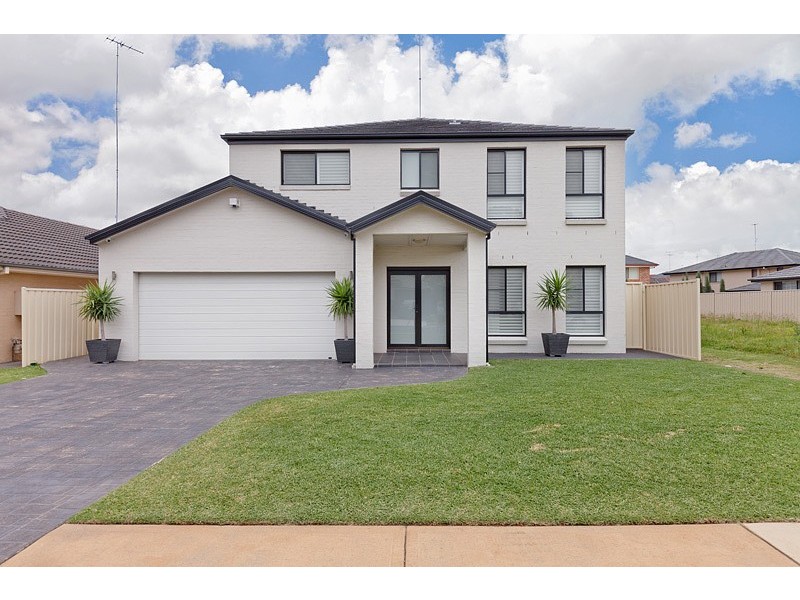 114 Ridgetop Drive, Glenmore Park NSW 2745
