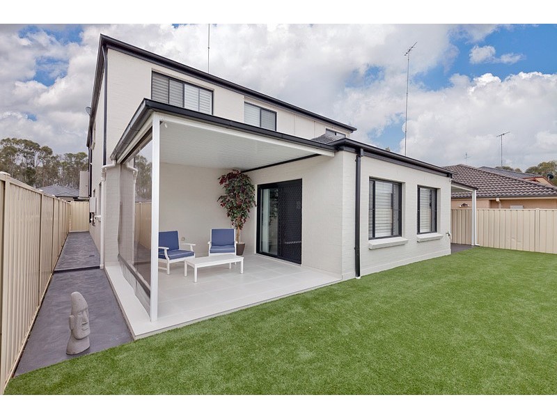 114 Ridgetop Drive, Glenmore Park NSW 2745