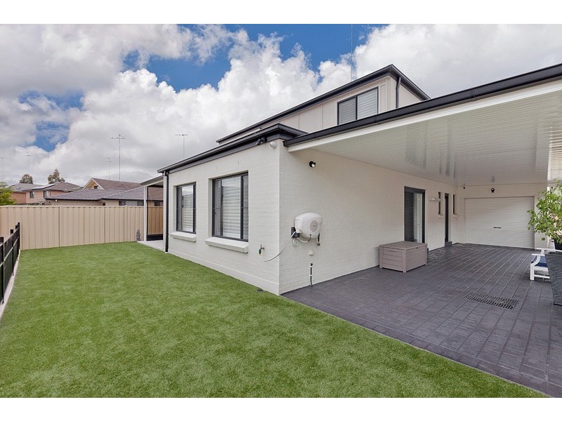 114 Ridgetop Drive, Glenmore Park NSW 2745