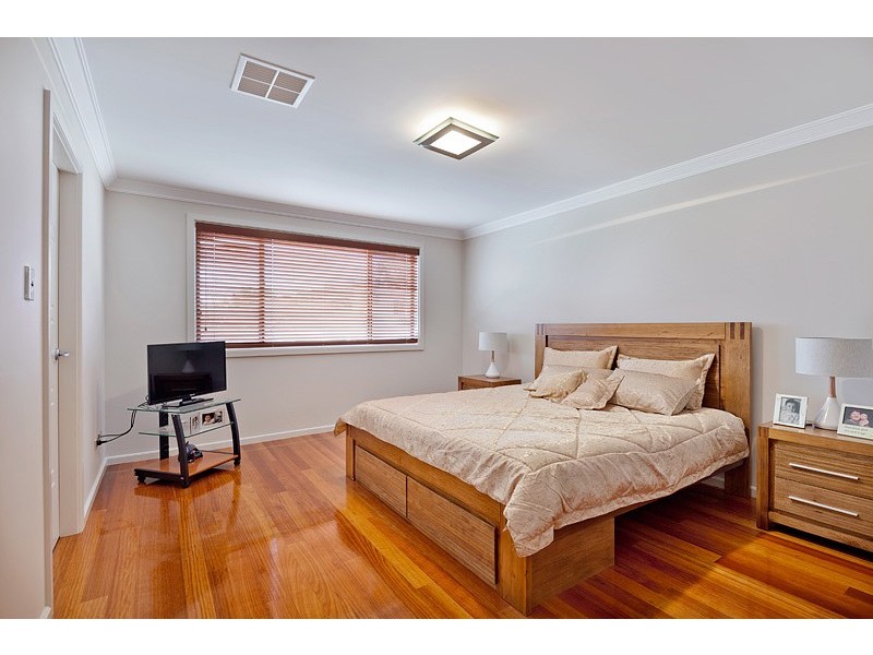 68 Ridgetop Drive, Glenmore Park NSW 2745