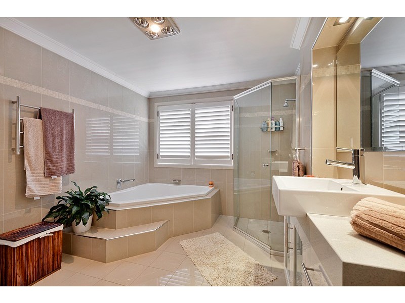 68 Ridgetop Drive, Glenmore Park NSW 2745