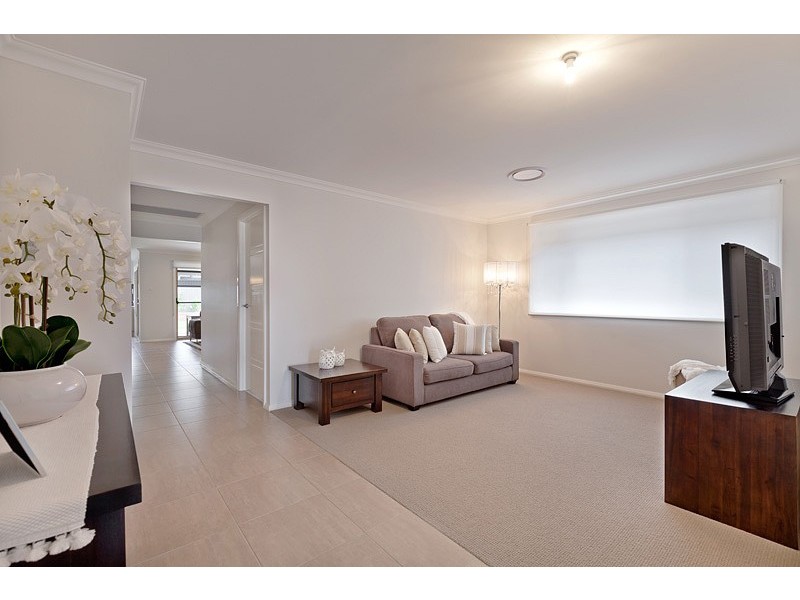 7 Risus Avenue, Glenmore Park NSW 2745