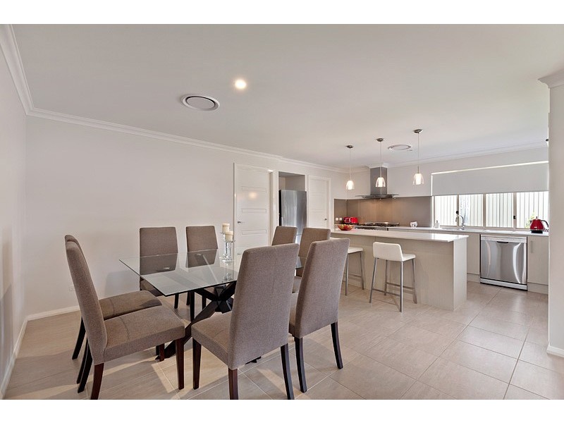 7 Risus Avenue, Glenmore Park NSW 2745